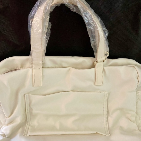 Quilted Weekender Tote Bag - Picture 4 of 7